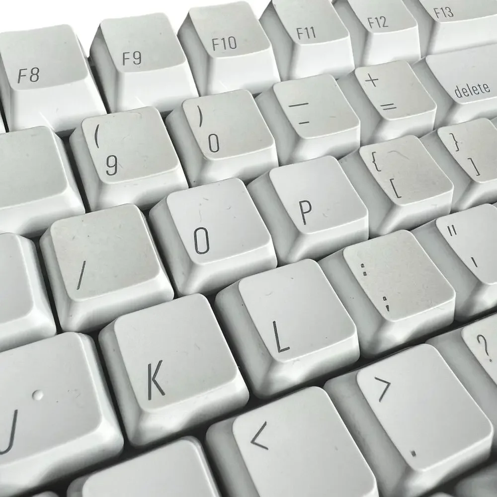 Apple Computer Keyboard Model A1048 Wired White Vintage Full Size